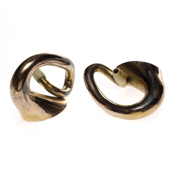 picture shows auricle ear trumpet @ EarTrumpets.co.uk