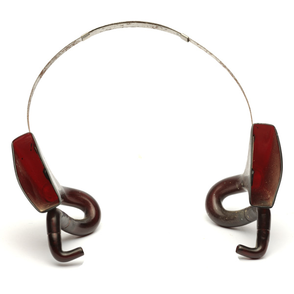 picture shows auricle ear trumpet @ EarTrumpets.co.uk