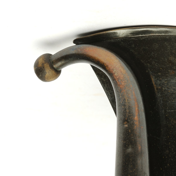 picture shows auricle ear trumpet @ EarTrumpets.co.uk
