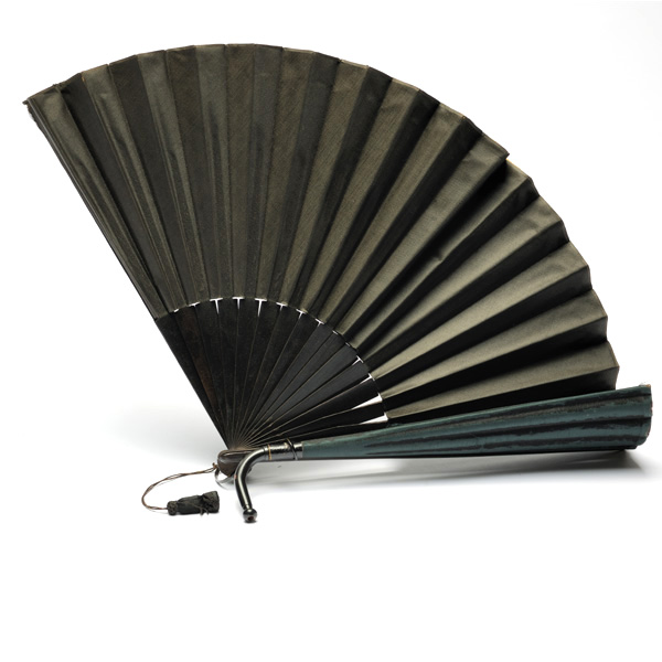 picture shows tragus ear trumpet @ EarTrumpets.co.uk