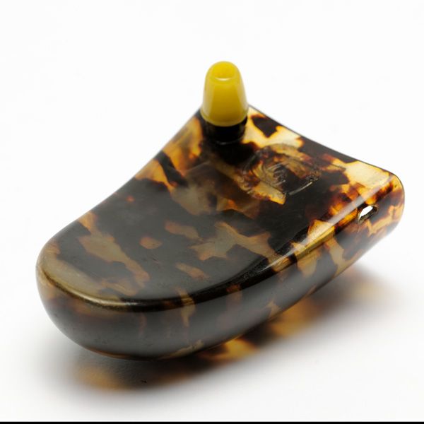 picture shows auricle ear trumpet @ EarTrumpets.co.uk
